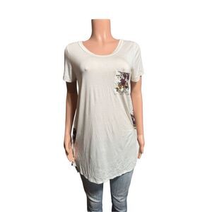 NWT Mai Soli women's crew neck short sleeve floral print asymmetrical t-shirt wi